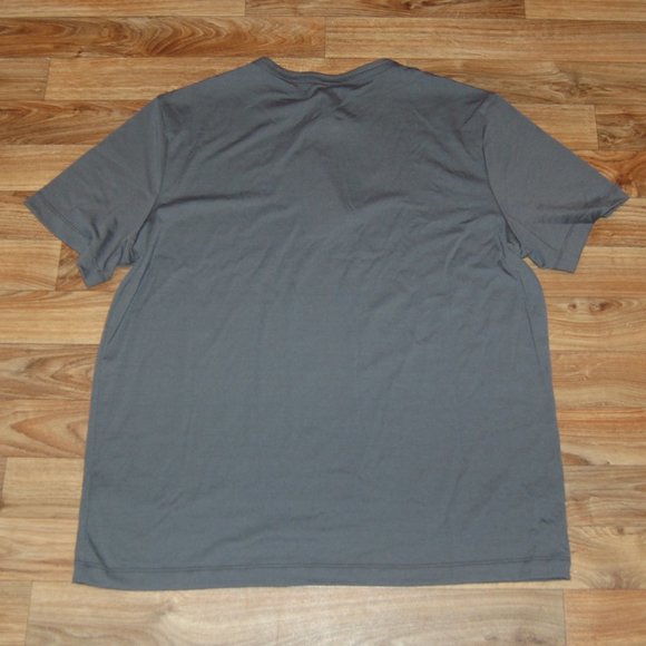Calibrate Men's Classic 3 Button Henley T-Shirt - Picture 3 of 3